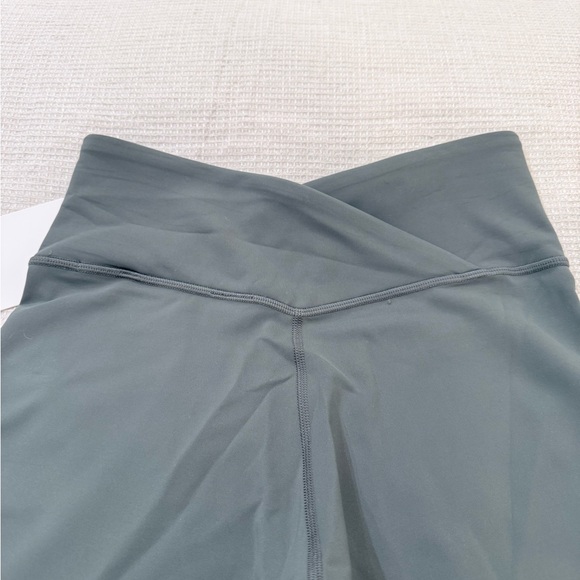 NWT Lululemon Wunder Train V-Back Leggings 25”-Size 6 - Picture 5 of 7